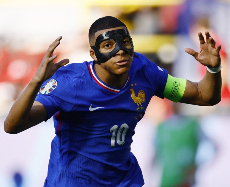 九游体育APP下载关于姆巴佩连续二十场比赛得分超过表现优异，雄鹿不断突破！的信息