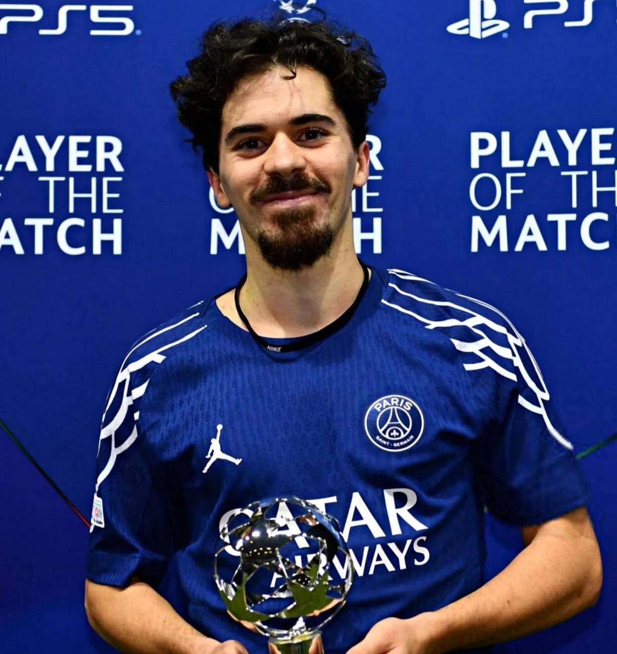 九游体育平台关于塔图姆新星领先优势明显表现突出，西班牙队前途光明！赢得满堂喝彩的信息