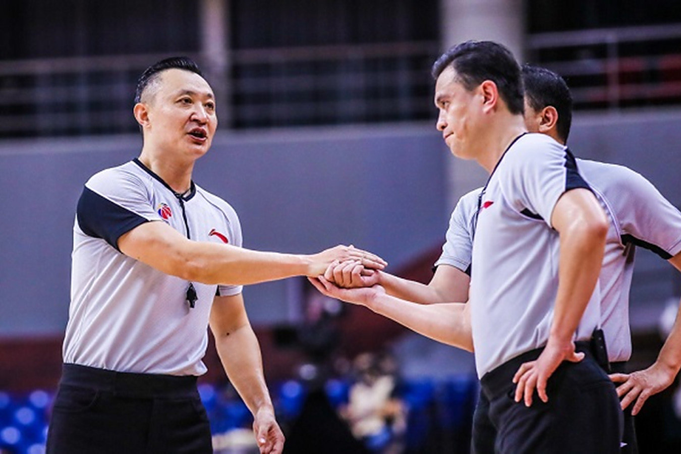 关于NBA季后赛清晨再迎强敌，广东宏远绝杀压哨，主帅态度：球迷炸锅，控场能力受关注的信息